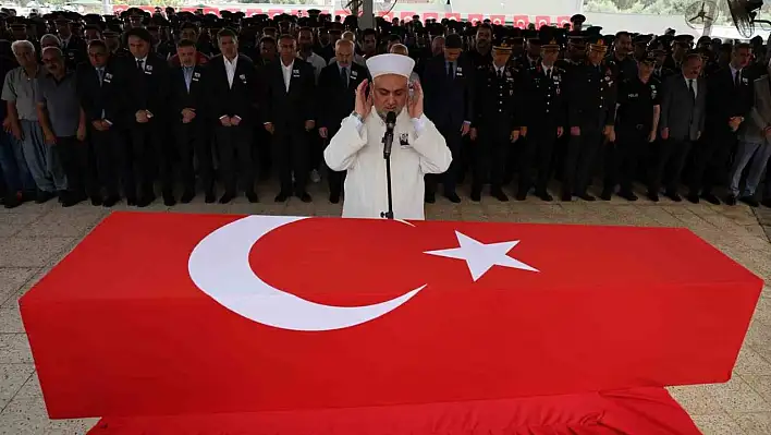 Şehit Jandarma Uzman Çavuş Yıldırım son yolculuğuna uğurlandı