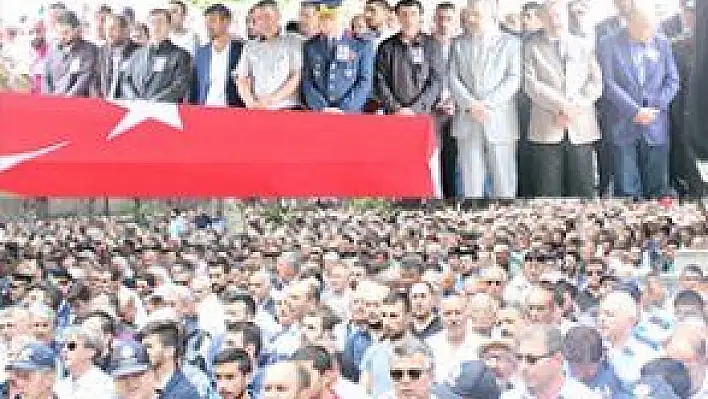 ŞEHİT KIRBOĞA'YI BİNLER UĞURLADI