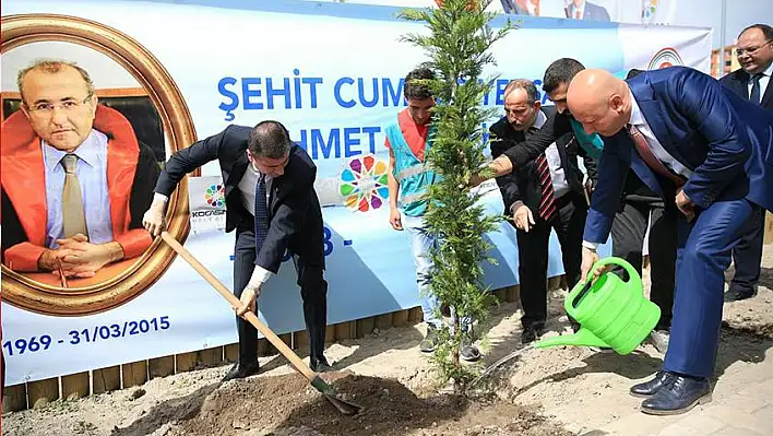 Şehit Savcı Kiraz'ın adı fidanlarla yaşayacak