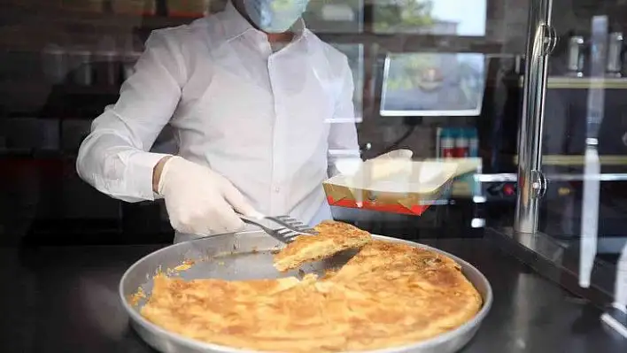 Talas'ta Selanik Göçmen Böreğine ilgi var!