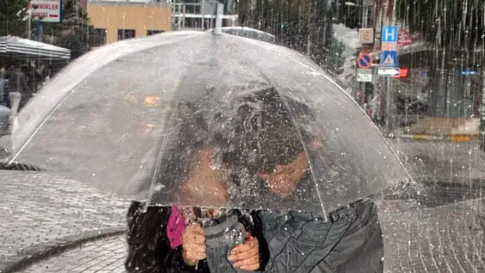 Şemsiyelerinizi yanınızdan ayırmayın... Bu hafta da yağışlı geçecek