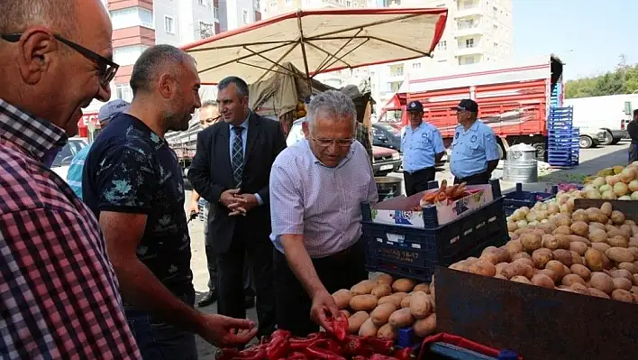 Semt pazar yerleri mahallelilerin ortak adresi
