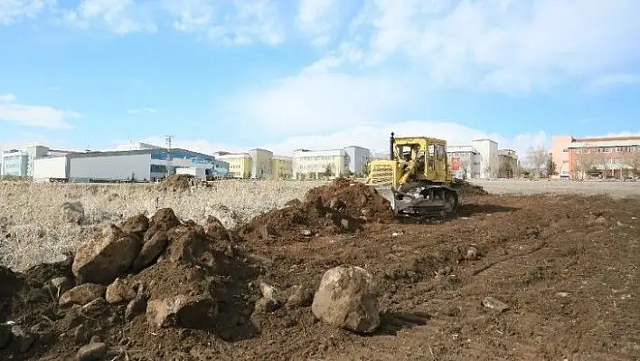 Seyrani Kampüsünde yol ve çevre düzenleme çalışması