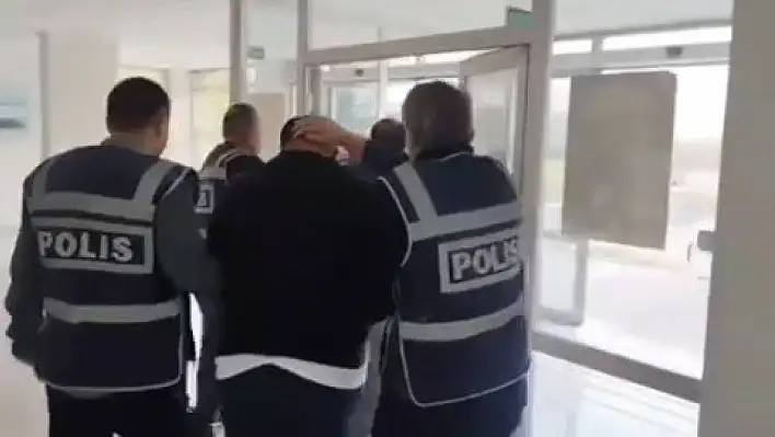 Silahla mala zarar veren şahıslar yakalandı