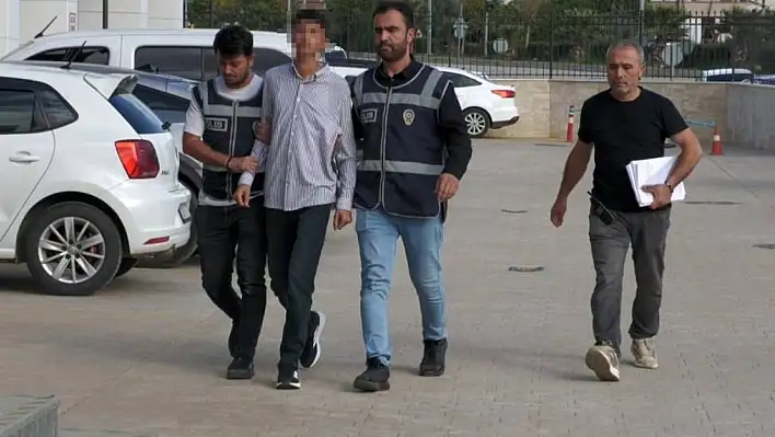 17 yaşındaki saldırgan alacak meselesi yüzünden iş yerini bastı
