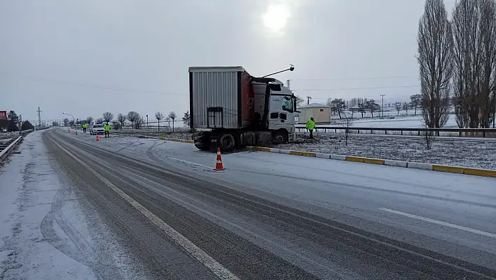 Sivas-Kayseri kara yolunda kaza