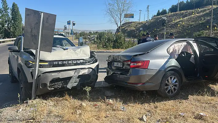 Sivas-Kayseri kara yolunda kaza