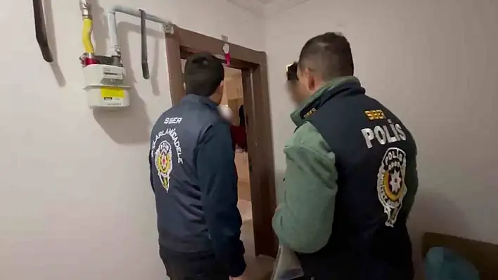 Sivas merkezli 4 ilde yaşa dışı bahis operasyonu