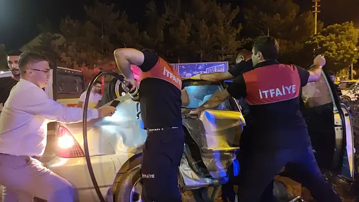 Sivas Şarkışla'da kavşakta çarpışma: 7 yaralı
