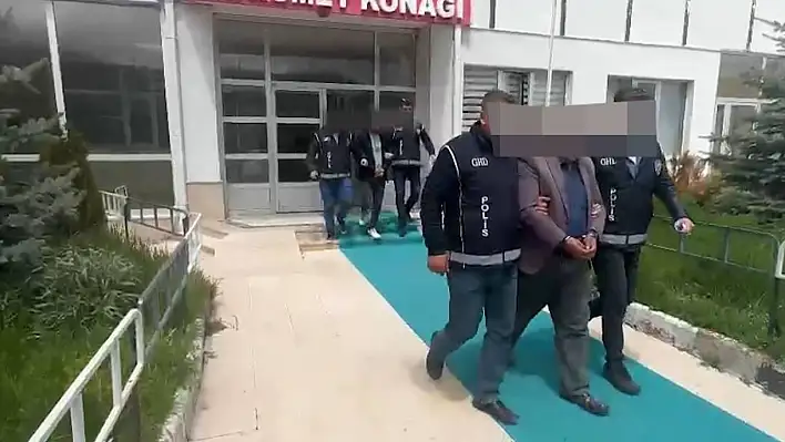 9 kaçak göçmen yakalandı