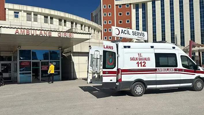 Sivas'ta da acemi kasaplar hastaneye akın etti