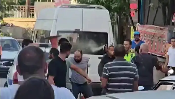 Borç meselesi yüzünden taraflar birbirine girdi