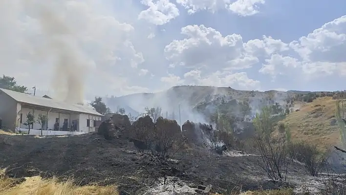 Sivas'ta çıkan yangında 12 ev zarar gördü