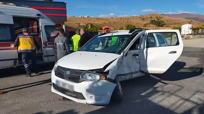 İmranlı'da kaza: 4 yaralı