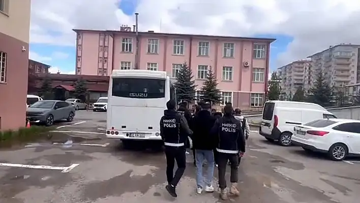 Sivas'ta uyuşturucu operasyonu: 8 kişi tutuklandı