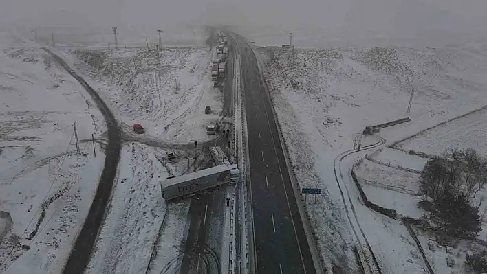 Zincirleme trafik kazası meydana geldi