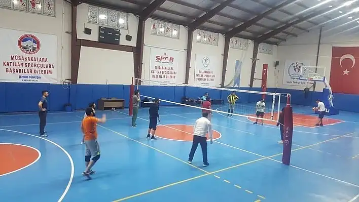 Soğuk zamanlarda sıcak salonlarda spor
