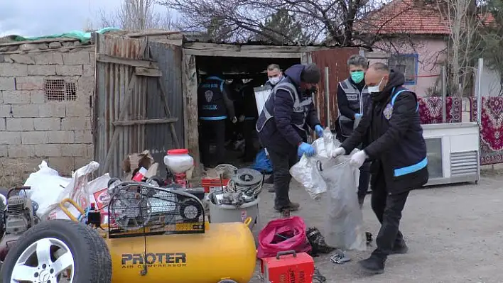 Şok baskında bakın neler ele geçirildi