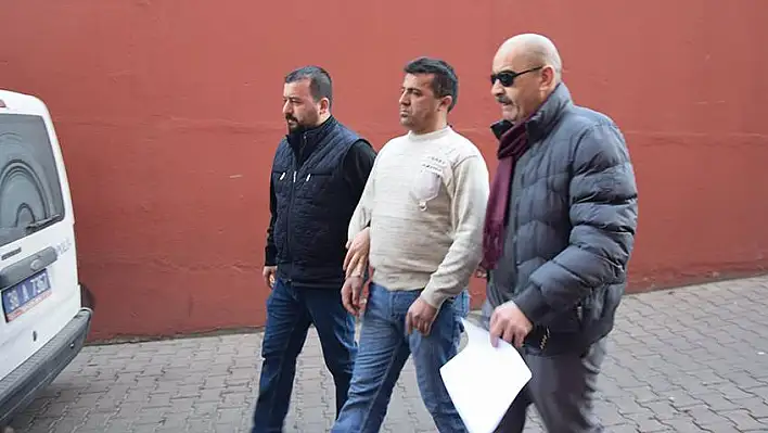 Son Dakika…Tartıştığı karısını bıçakladı
