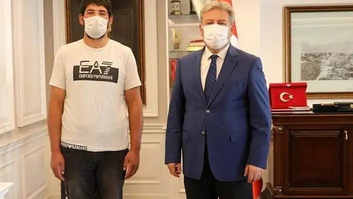 'Söz konusu vatan ise gerisi teferruat' dedi, 60 kilo zayıfladı