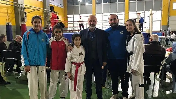 Sporun merkezi Kocasinan'da sporcular tek yumruk