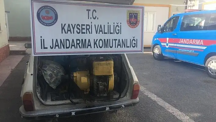 Su motoru ve sulama borusu çalan iki kişi yakalandı