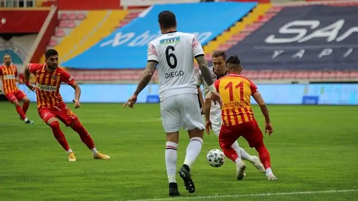 Süper Lig: Hes Kablo Kayserispor: 0 - Gençlerbirliği: 0 (Maç devam ediyor)