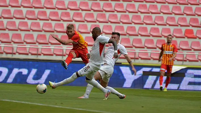 Hes Kablo Kayserispor umudunu sürdürdü: 1-1