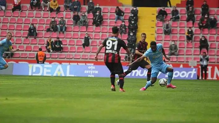 İlk yarsı sonucu: Süper Lig: Kayserispor: 0 - Fatih Karagümrük: 1