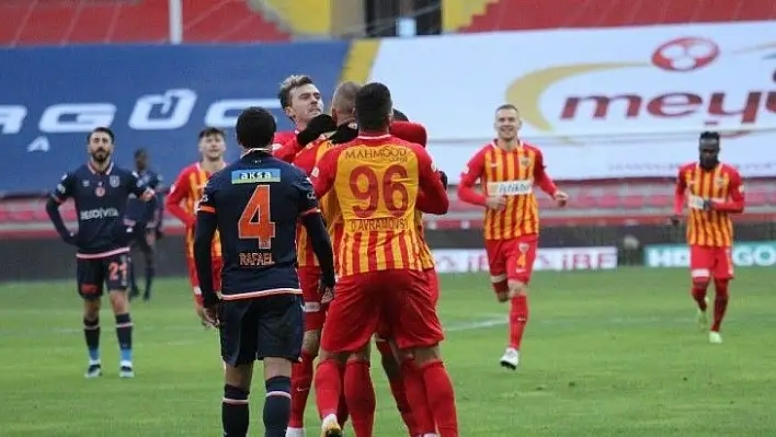 Süper Lig: Kayserispor: 1 - Medipol Başakşehir: 0 (İlk Yarı)