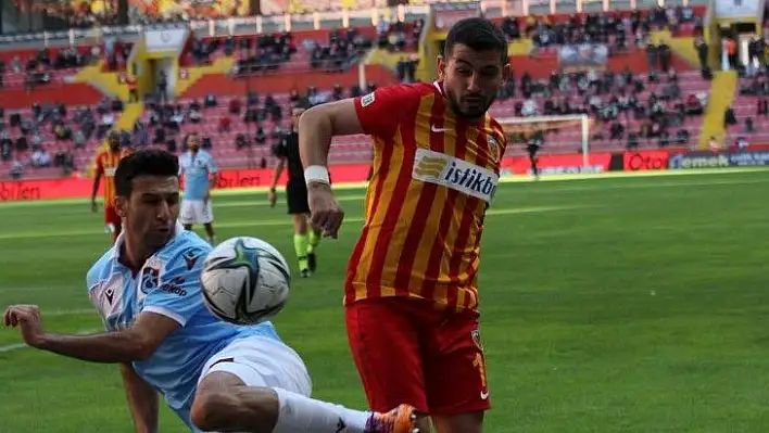 Süper Lig: Kayserispor: 1 - Trabzonspor: 1 (İlk yarı)