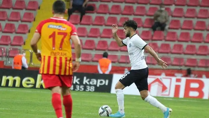 Süper Lig: Y. Kayserispor: 1 - Adana Demirspor: 0 (İlk yarı)