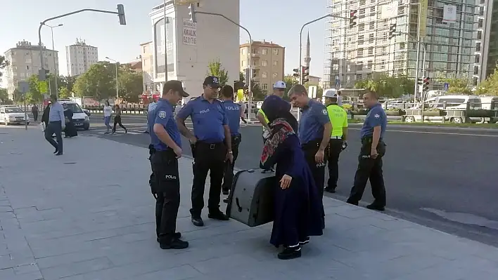 Şüpheli çanta polisi harekete geçirdi