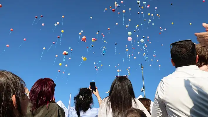 Talas'ta balonlar gökyüzünü bakın neden renklendirdi!