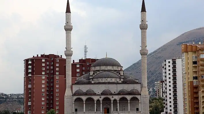 Talas Belediyesi Mevlana Camii'nin çevresini düzenleyecek