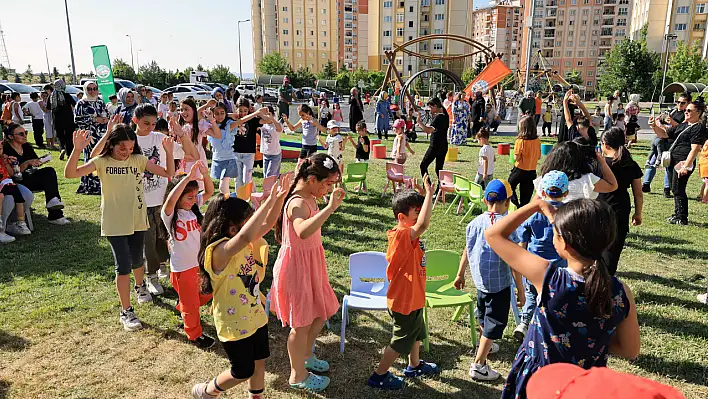 Talas Belediyesi'nden miniklere hediye