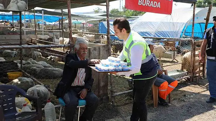 Talas'ta dondurma ikramı