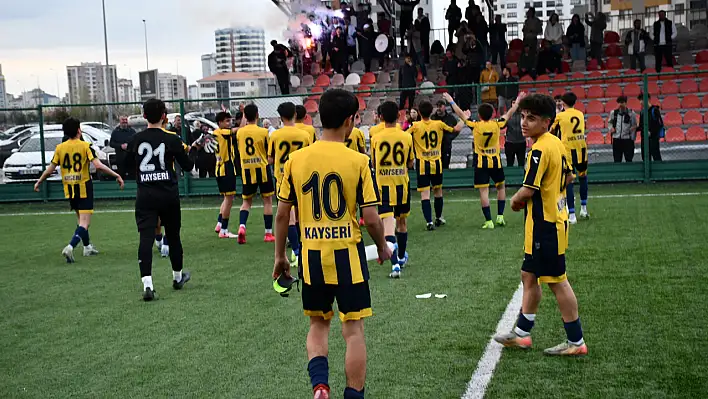 Talas Belediyespor şampiyon oldu
