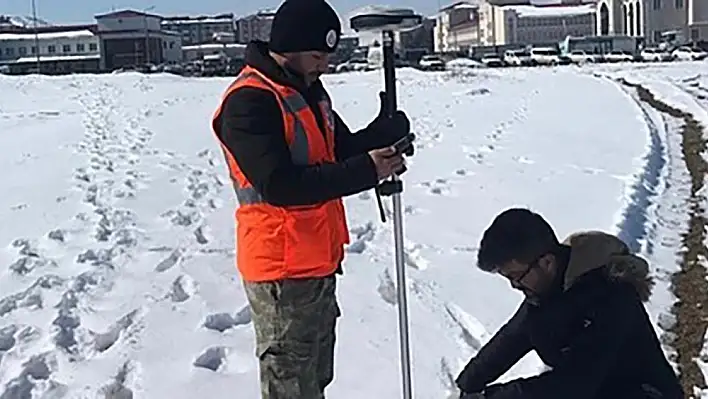 Yalçın: Talas Belediyesi Deprem Bölgesinde Çok Yönlü Çalışıyor...