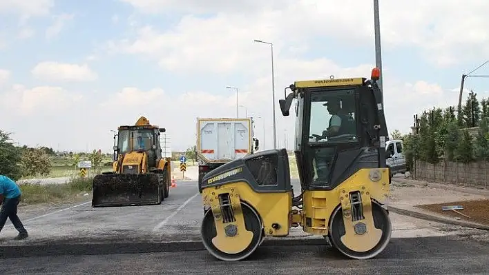 Talas'ta asfalt çalışmaları devam ediyor