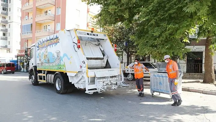 Talas'ta çöp konteynerlerinde kötü kokuya son
