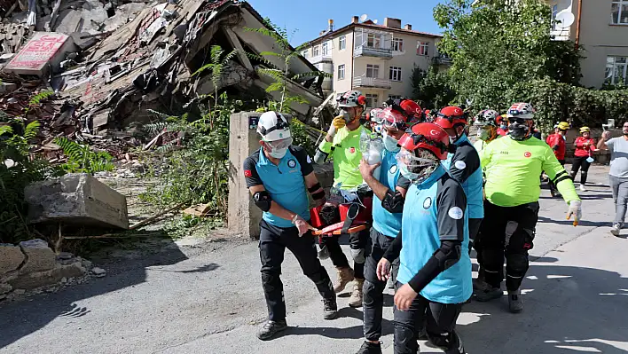 Talas'ta deprem tatbikatında ekipler seferber oldu!