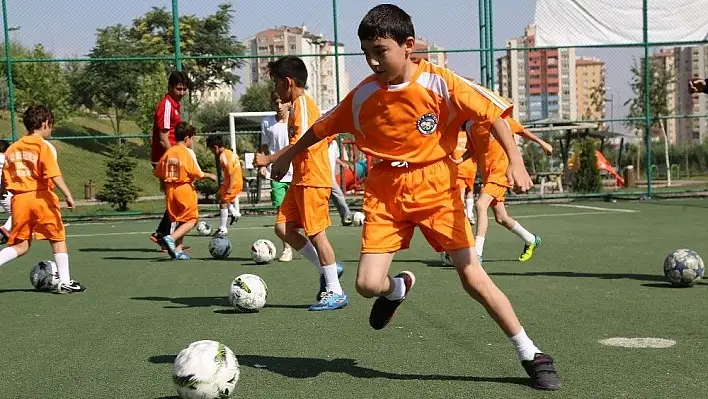 Talas'ta futbol akademisi başlıyor
