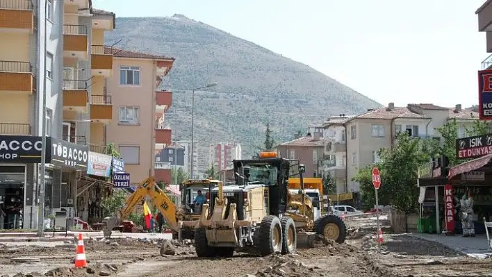 Talas'ta kış öncesi yol çalışması