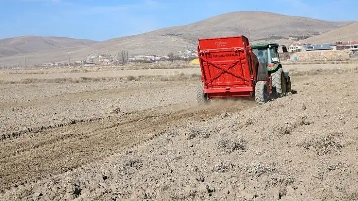 Talaslı çiftçilere destek yeni yılda da sürüyor