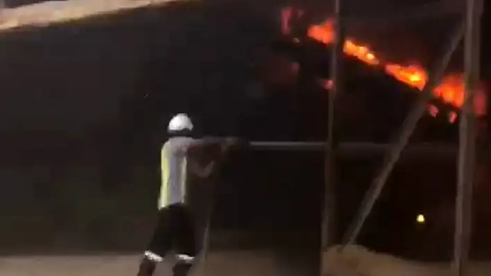 Fabrikada yangın