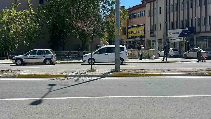 Tartıştığı eski eşini ve babasını vurdu