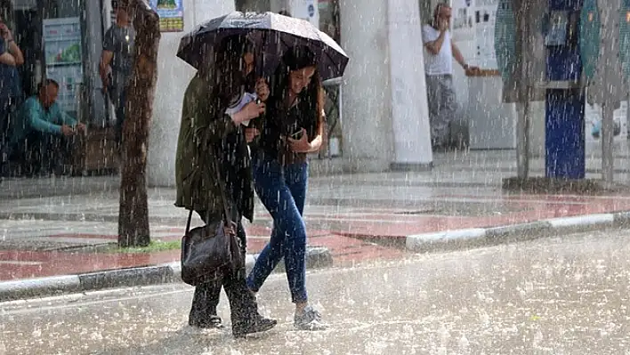 Tedbirsiz çıkmayın! Kayseri'ye gök gürültülü sağanak geliyor (8 Eylül Pazar)