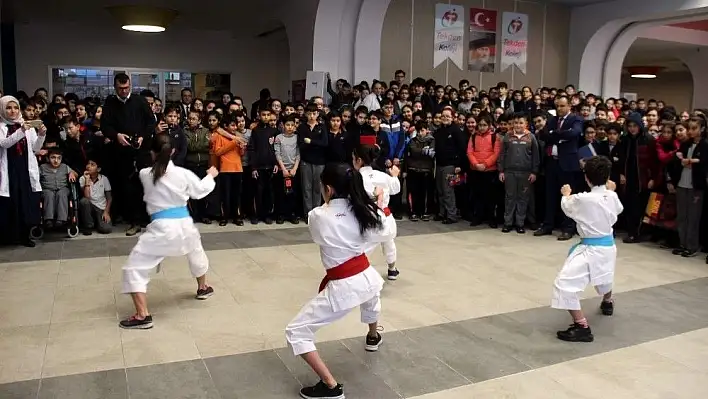 Tekden Ortaokulu öğrencileri Aksaray'dan başarıyla döndü
