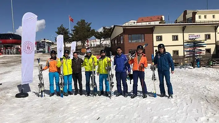 Tematik gençlik kampları devam ediyor